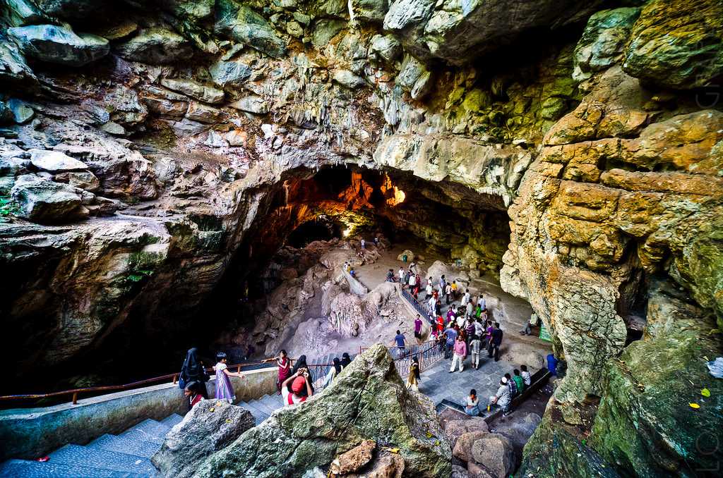 Borra cave-Vizag-city of destiny-places to vidit in Vizag